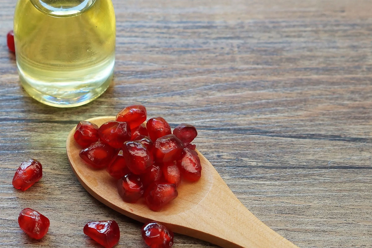 Cold-PressedOils-PomegranateSeedOil2