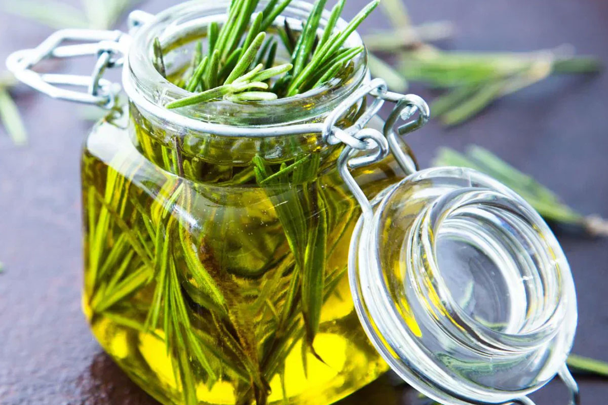 EssentialOils-RosemaryOil3